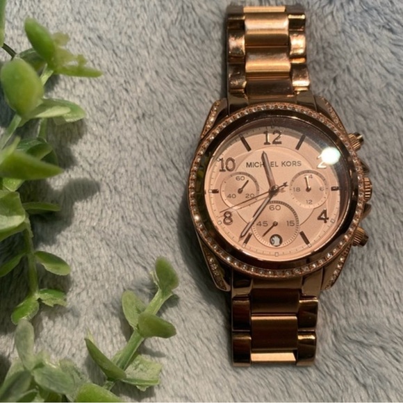 Michael Kors Blair Chronograph Rose Dial Watch - Picture 1 of 8